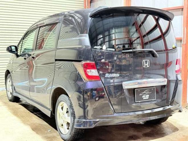 フリードスパイク1.5 G エアロ 4WD　下廻防錆ドラレコTVナビBカメエンスタETC 1500