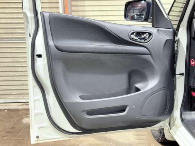 セレナ2.0 20X 4WD　下廻防錆DレコTVナビエンスタETC 2000