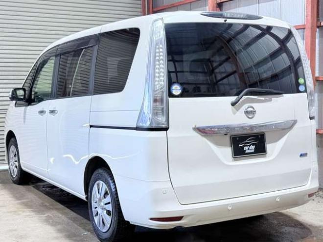 セレナ2.0 20X Vセレクション+Safety 4WD　下廻防錆TVナビBカメエンスタETC 2000