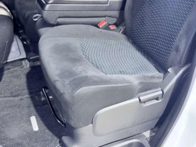 セレナ2.0 20X Vセレクション+Safety 4WD　下廻防錆TVナビBカメエンスタETC 2000