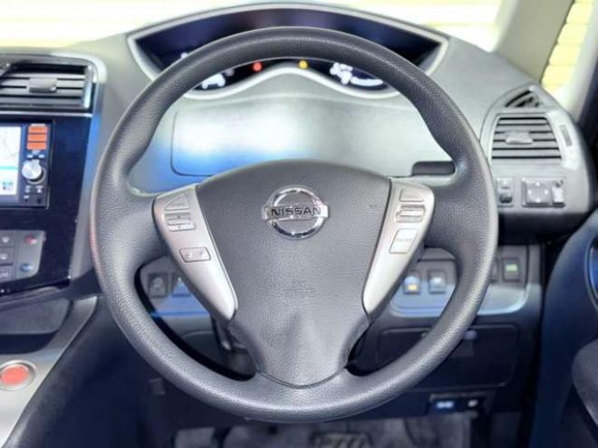 セレナ2.0 20X Vセレクション+Safety 4WD　下廻防錆TVナビBカメエンスタETC 2000