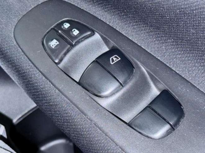 セレナ2.0 20X Vセレクション+Safety 4WD　下廻防錆TVナビBカメエンスタETC 2000