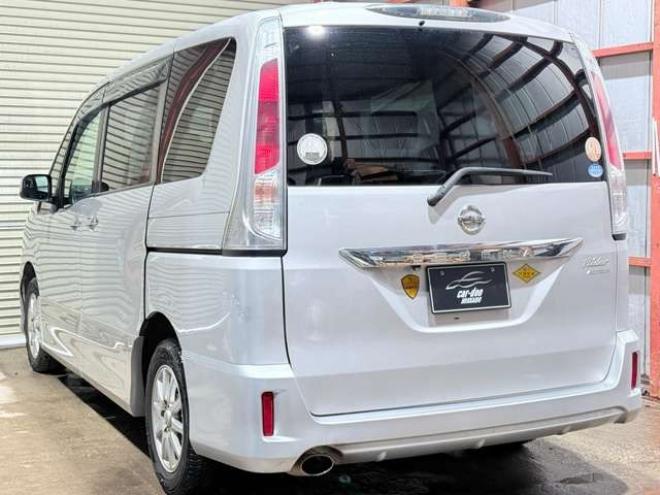 セレナ2.0 ライダー Jパッケージ 4WD　下廻防錆TVナビ後席モニターETC 2000