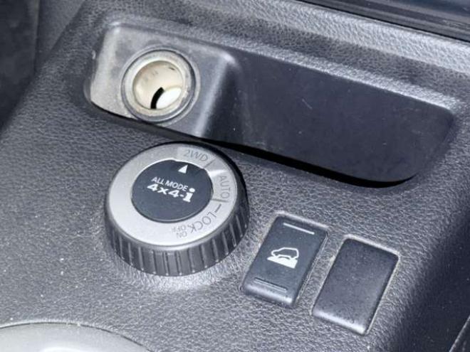 エクストレイル2.0 20S 4WD　下廻防錆DPオーディオBカメETC夏冬タイヤ 2000