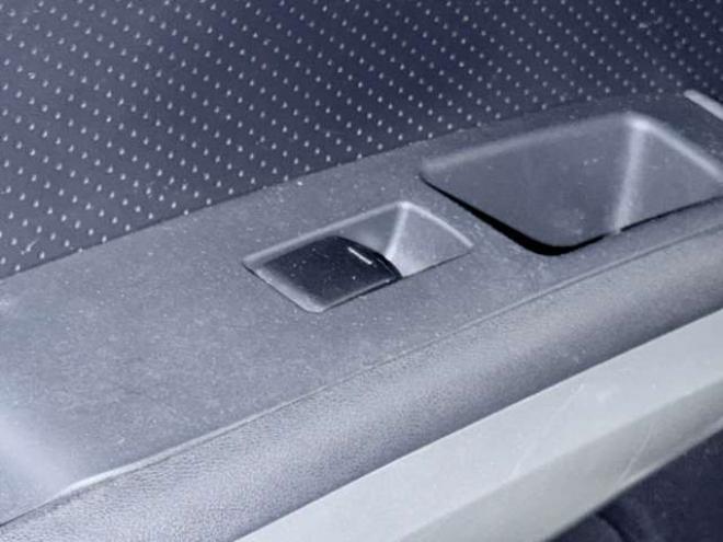 エクストレイル2.0 20S 4WD　下廻防錆DPオーディオBカメETC夏冬タイヤ 2000