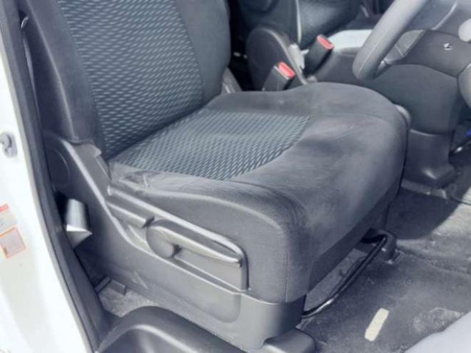 セレナ2.0 20X 4WD　下廻防錆TVナビBカメETCエンスタ 2000