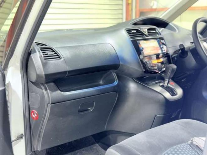セレナ2.0 20X 4WD　下廻防錆TVナビBカメETCエンスタ 2000