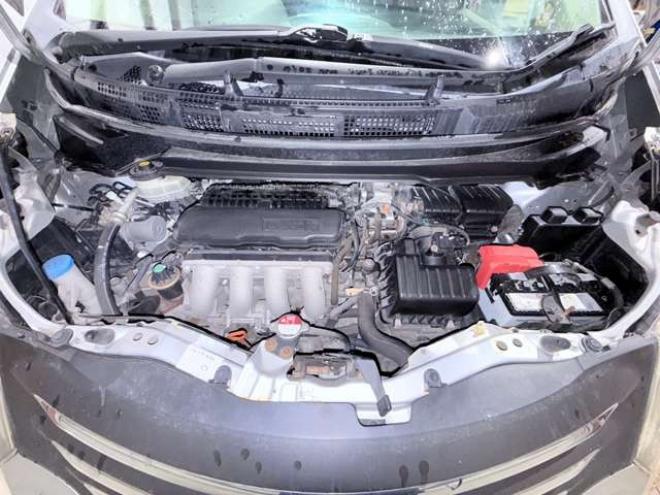 フリード1.5 G 4WD　下廻防錆TVナビBカメETC 1500