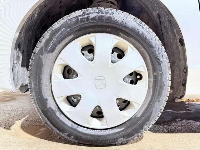 フリード1.5 G 4WD　下廻防錆TVナビBカメETC 1500