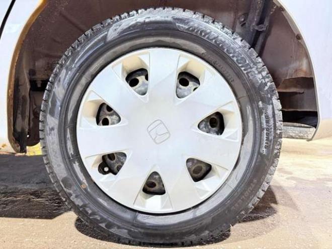 フリード1.5 G 4WD　下廻防錆TVナビBカメETC 1500