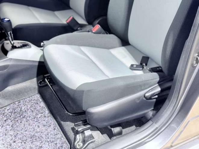 アクア1.5 S　下廻防錆TVナビエンスタ 2WD 1500