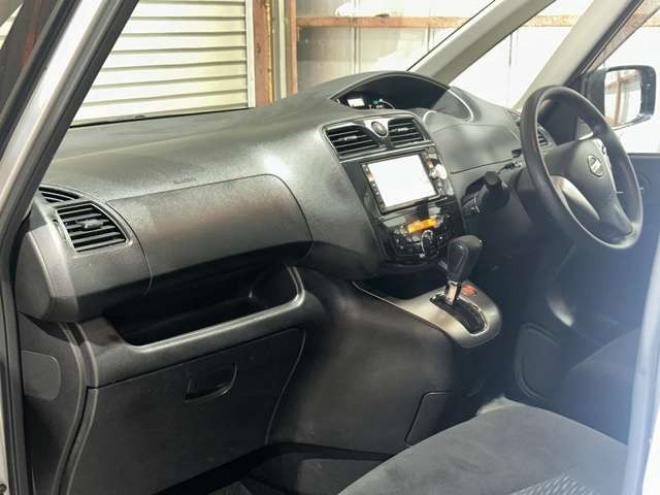 セレナ2.0 20X 4WD　下部防錆TVナビBカメETC 2000