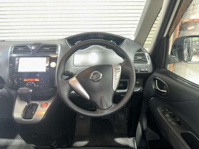 セレナ2.0 20X 4WD　下部防錆TVナビBカメETC 2000