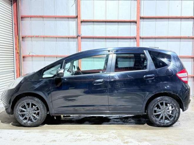 フィット1.3 G 4WD　下廻防錆1オナキーレスCD 1300
