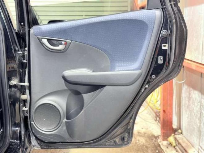 フィット1.3 G 4WD　下廻防錆1オナキーレスCD 1300