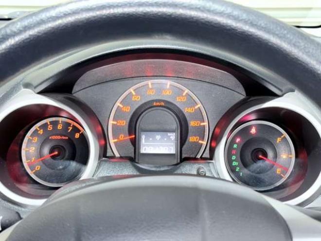 フィット1.3 G 4WD　下廻防錆1オナキーレスCD 1300