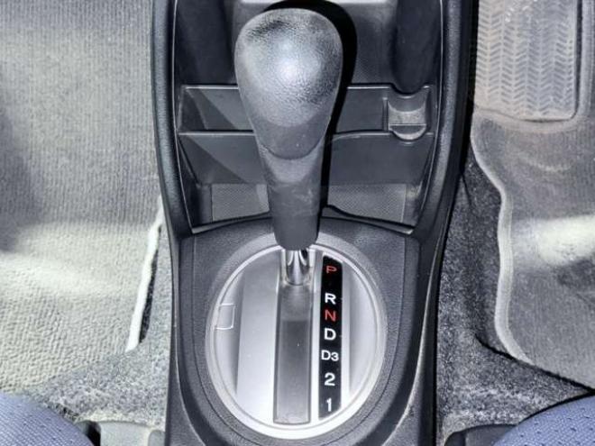 フィット1.3 G 4WD　下廻防錆1オナキーレスCD 1300