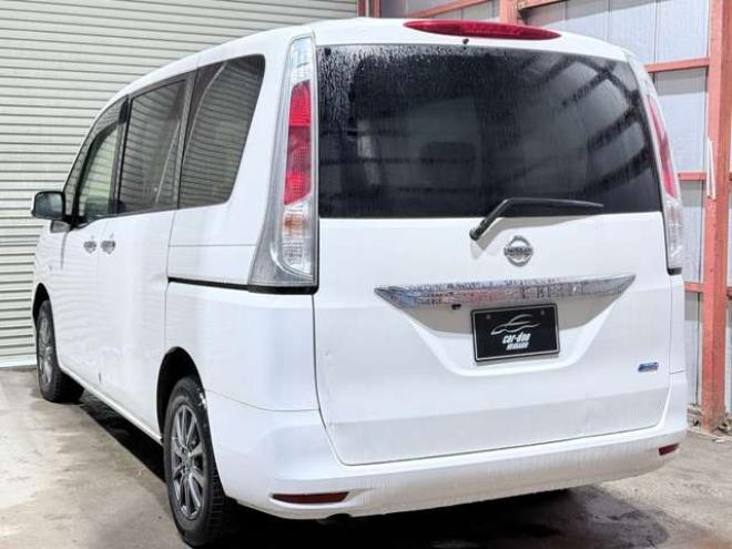 セレナ2.0 20X 4WD　下廻防錆ラジオCD 2000