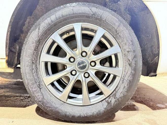 セレナ2.0 20X 4WD　下廻防錆ラジオCD 2000