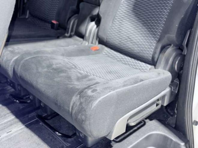 セレナ2.0 20X 4WD　下廻防錆ラジオCD 2000
