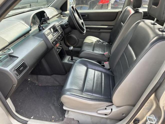エクストレイル 4WD 2000 5Dr