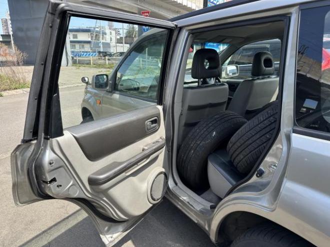 エクストレイル 4WD 2000 5Dr