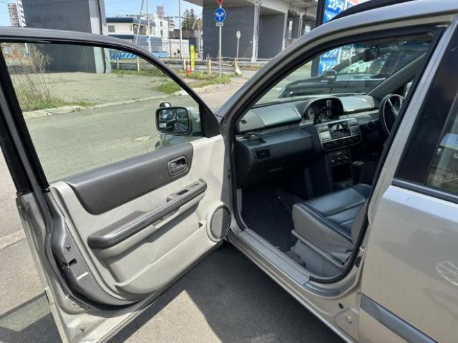 エクストレイル 4WD 2000 5Dr