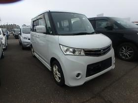 ルークス　ハイウェイスター 4WD　検9/5ナビテレビ夏冬タイヤアルミ 660