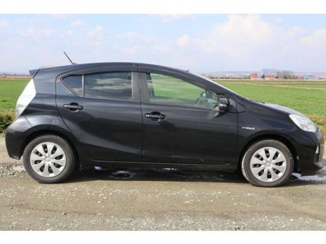 アクア1.5 S　検2年　自社　ローンカノウ 2WD 1500
