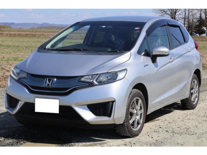 フィット1.5 ハイブリッド Fパッケージ 4WD　検R7/8　自社　ローンカノウ　EGスターター 1500