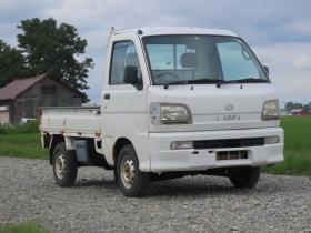 ハイゼット　トラック エアコン・パワステ ツインカムスペシャル 3方開 4WD　検2年 自社 ローンカノウ 660