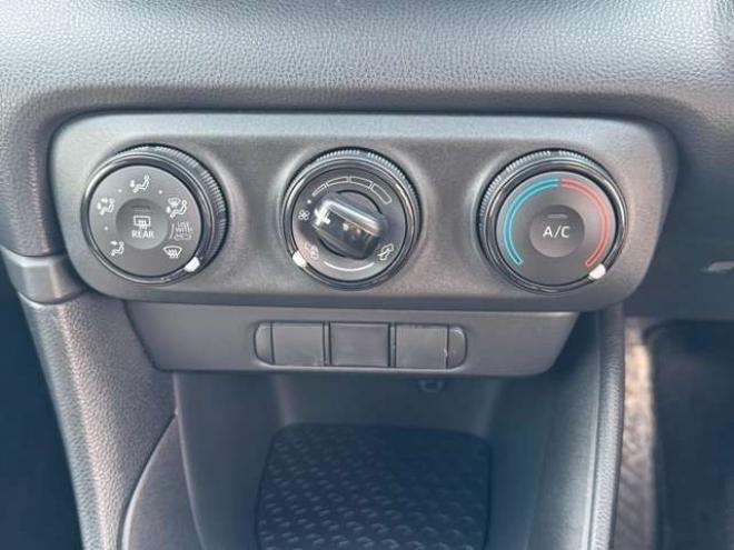 ヤリス1.5 X 4WD　Bluetooth　ナビ　Bカメラ　3年保証 1500