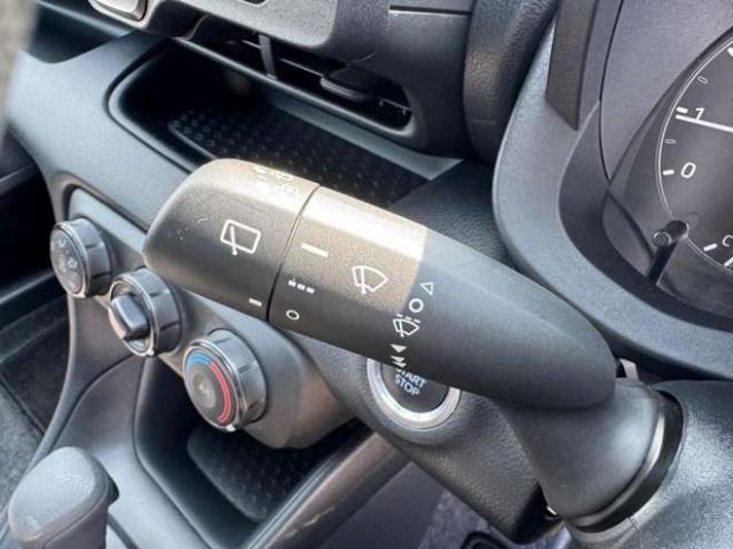 ヤリス1.5 X 4WD　Bluetooth　ナビ　Bカメラ　3年保証 1500