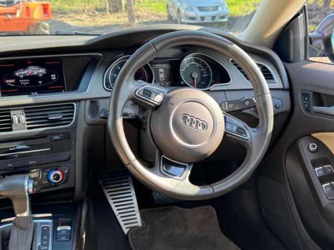 アウディA5スポーツバック 2.0 TFSI クワトロ 4WD　ナビ　TV　Bカメラ　Bluetooth　本革シート 正規輸入車 2000