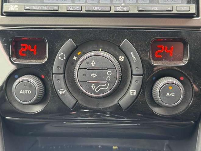 プジョーRCZ　1.6　本革　ナビ　TV　シートヒーター 正規輸入車 2WD 1600