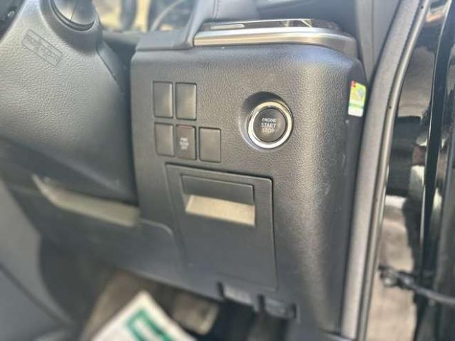 ヴェルファイア2.5 X 4WD　社外ナビ/Bカメラ/両側パワスラ/ETC/8人乗 2500