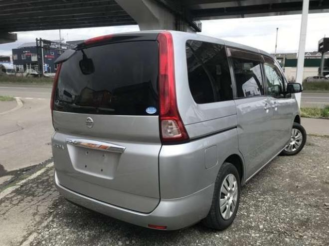 セレナ2.0 20S アンシャンテ セカンドスライドアップシート 4WD　福祉車　セカンドシート電動 2000