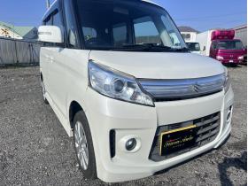スペーシア　カスタムXS 4WD 660 5Dr