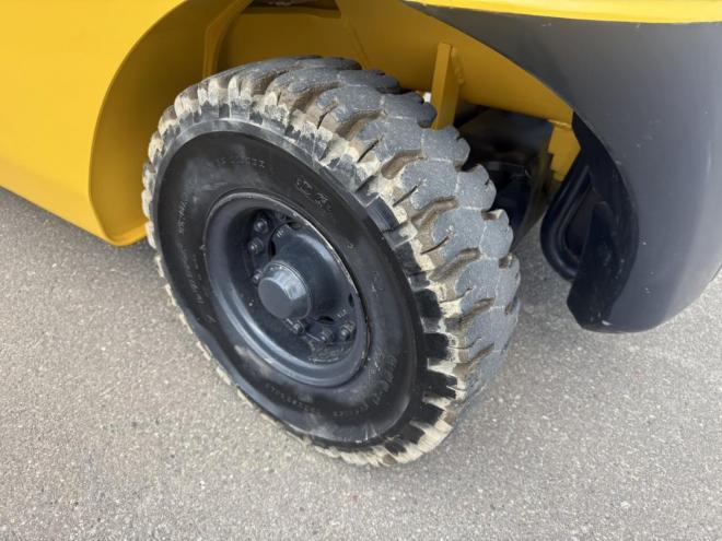 フォークリフト極上！コマツ FD25T-17 サイドシフト付き 2.5トンディーゼル ダブルタイヤ 3694アワー