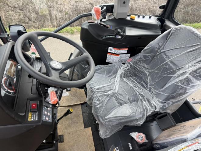 トラクター新車未使用車 三菱 GA552 55馬力  キャビン付き