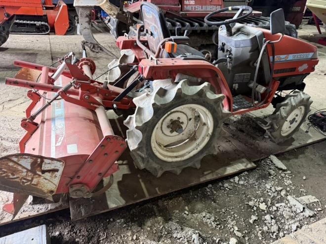 トラクターヤンマー Ke-4 ロータリー付き 14.5馬力 ディーゼル 4WD 