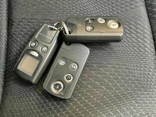 ステップワゴン2.0スパーダZ 4WD 5年保証 スマキー 夏冬タイヤ 両側パワスラ ナビTV ETC 寒冷地仕様 禁煙 車検整備2年付 修復歴無
