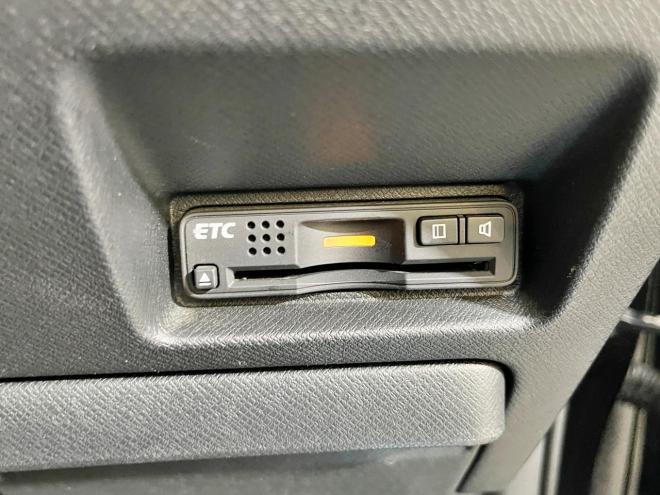 ステップワゴン2.0スパーダZ 4WD 5年保証 スマキー 夏冬タイヤ 両側パワスラ ナビTV ETC 寒冷地仕様 禁煙 車検整備2年付 修復歴無