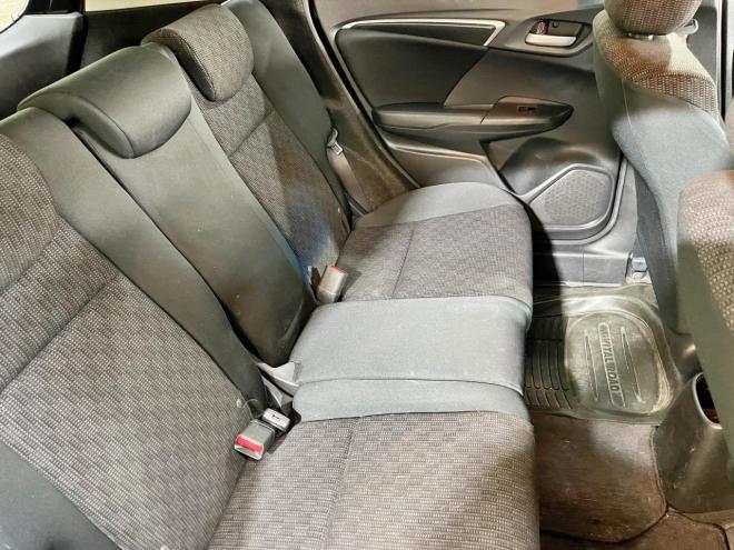 フィット13G Fパッケージ 4WD 5年保証 スマキー Bカメ 寒冷地仕様 禁煙 車検整備2年付 修復歴無