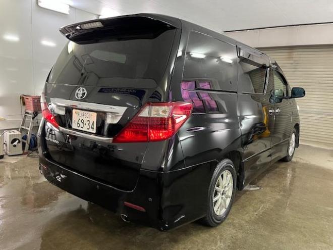 アルファード２４０Ｓ　プライムセレクションⅡ　タイプゴールド　禁煙車　ＷＡＫＯＳバリアスコーティング済　ＳＭＡＣＫブラポリ１６インチＡＷ　社外１６ＡＷ＋スタッドレスタイヤ付　両側パワースライドドア　パワーバックドア　純正ＨＤＤナビ（ワンセグ地デジ　ＤＶＤ再生）＋バックカメラ　前後コーナーセンサー　横滑り防止装置　ＨＩＤ　ＥＴＣ 　タイミングチェーン 4WD 2400 5Dr