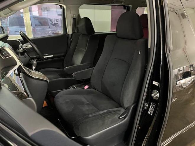 アルファード２４０Ｓ　プライムセレクションⅡ　タイプゴールド　禁煙車　ＷＡＫＯＳバリアスコーティング済　ＳＭＡＣＫブラポリ１６インチＡＷ　社外１６ＡＷ＋スタッドレスタイヤ付　両側パワースライドドア　パワーバックドア　純正ＨＤＤナビ（ワンセグ地デジ　ＤＶＤ再生）＋バックカメラ　前後コーナーセンサー　横滑り防止装置　ＨＩＤ　ＥＴＣ 　タイミングチェーン 4WD 2400 5Dr