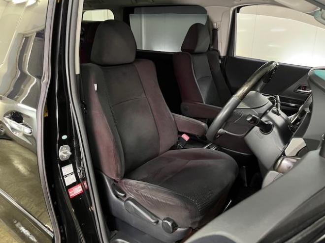 アルファード２４０Ｓ　プライムセレクションⅡ　タイプゴールド　禁煙車　ＷＡＫＯＳバリアスコーティング済　ＳＭＡＣＫブラポリ１６インチＡＷ　社外１６ＡＷ＋スタッドレスタイヤ付　両側パワースライドドア　パワーバックドア　純正ＨＤＤナビ（ワンセグ地デジ　ＤＶＤ再生）＋バックカメラ　前後コーナーセンサー　横滑り防止装置　ＨＩＤ　ＥＴＣ 　タイミングチェーン 4WD 2400 5Dr