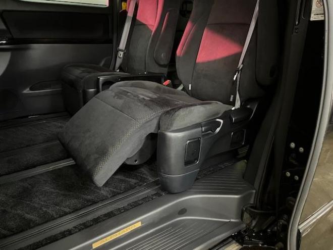 アルファード２４０Ｓ　プライムセレクションⅡ　タイプゴールド　禁煙車　ＷＡＫＯＳバリアスコーティング済　ＳＭＡＣＫブラポリ１６インチＡＷ　社外１６ＡＷ＋スタッドレスタイヤ付　両側パワースライドドア　パワーバックドア　純正ＨＤＤナビ（ワンセグ地デジ　ＤＶＤ再生）＋バックカメラ　前後コーナーセンサー　横滑り防止装置　ＨＩＤ　ＥＴＣ 　タイミングチェーン 4WD 2400 5Dr