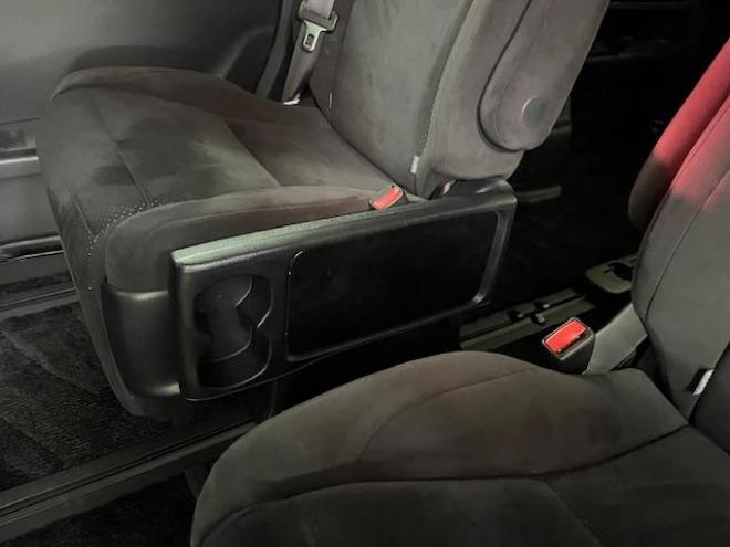 アルファード２４０Ｓ　プライムセレクションⅡ　タイプゴールド　禁煙車　ＷＡＫＯＳバリアスコーティング済　ＳＭＡＣＫブラポリ１６インチＡＷ　社外１６ＡＷ＋スタッドレスタイヤ付　両側パワースライドドア　パワーバックドア　純正ＨＤＤナビ（ワンセグ地デジ　ＤＶＤ再生）＋バックカメラ　前後コーナーセンサー　横滑り防止装置　ＨＩＤ　ＥＴＣ 　タイミングチェーン 4WD 2400 5Dr