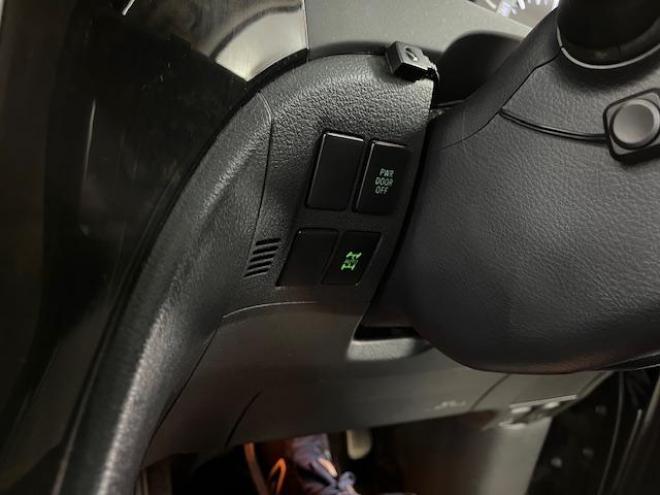 アルファード２４０Ｓ　プライムセレクションⅡ　タイプゴールド　禁煙車　ＷＡＫＯＳバリアスコーティング済　ＳＭＡＣＫブラポリ１６インチＡＷ　社外１６ＡＷ＋スタッドレスタイヤ付　両側パワースライドドア　パワーバックドア　純正ＨＤＤナビ（ワンセグ地デジ　ＤＶＤ再生）＋バックカメラ　前後コーナーセンサー　横滑り防止装置　ＨＩＤ　ＥＴＣ 　タイミングチェーン 4WD 2400 5Dr
